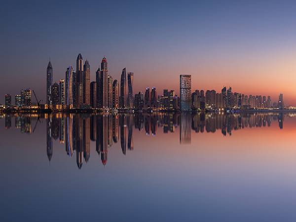 لمَ عليك الاستثمار في دبي؟ وأين تستثمر؟